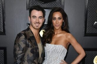 Jonas Brothers Couple: Photos of Kevin, Joe and Nick